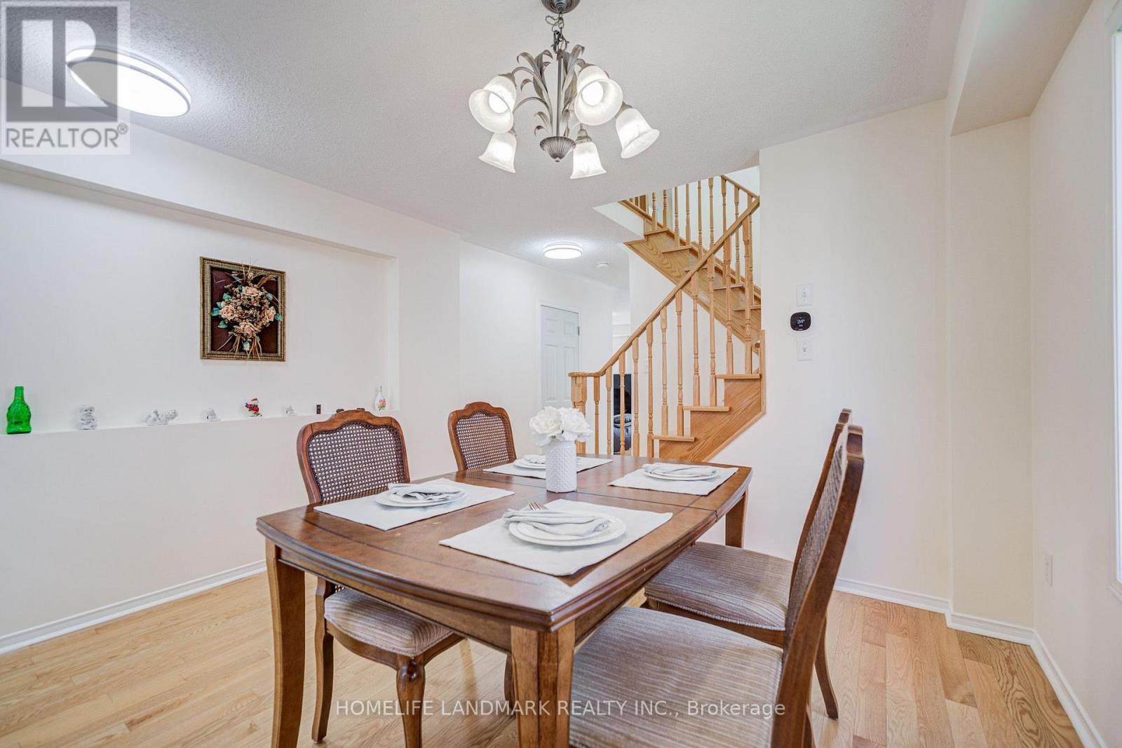 20 RICHARD COULSON CRESCENT - 12