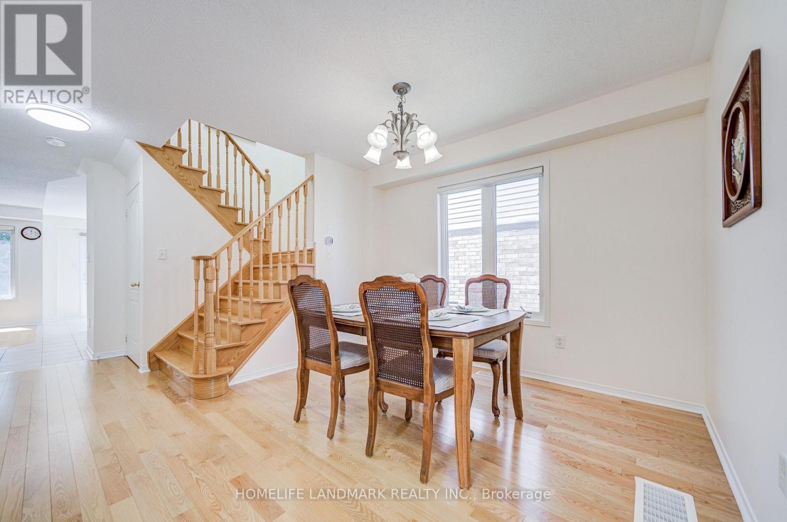 20 RICHARD COULSON CRESCENT - 9