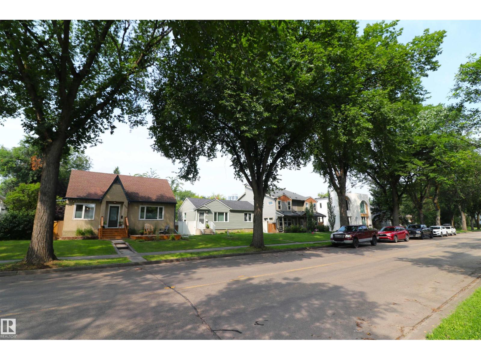 8620 79 ST NW - 1