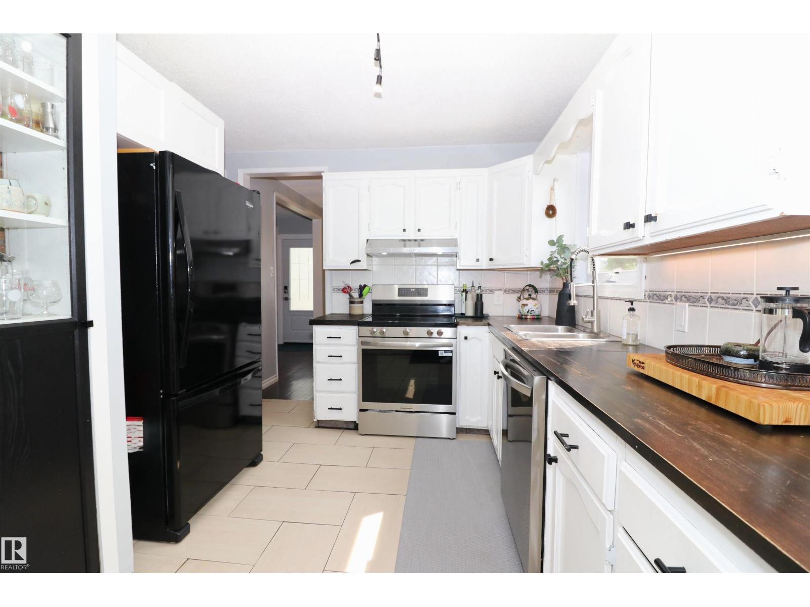 8620 79 ST NW - Image 16