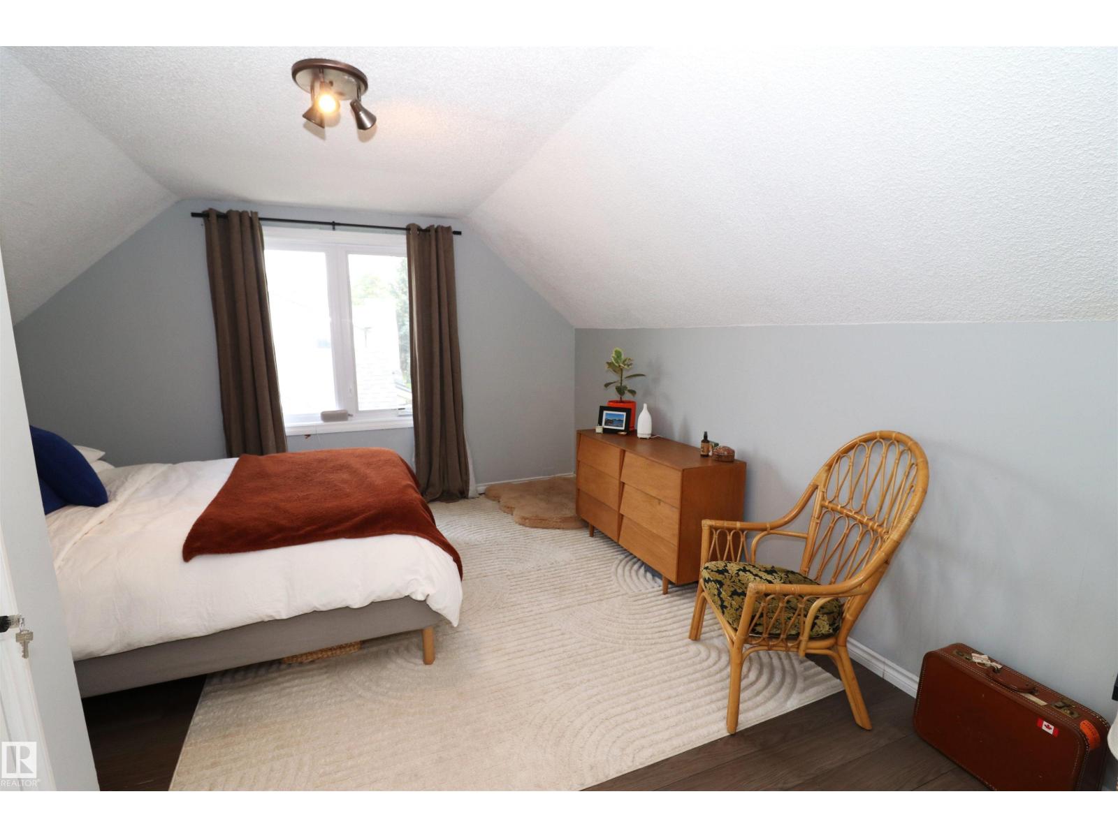 8620 79 ST NW - Image 26