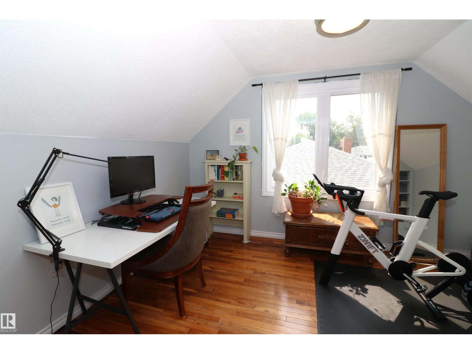 8620 79 ST NW - Image 32