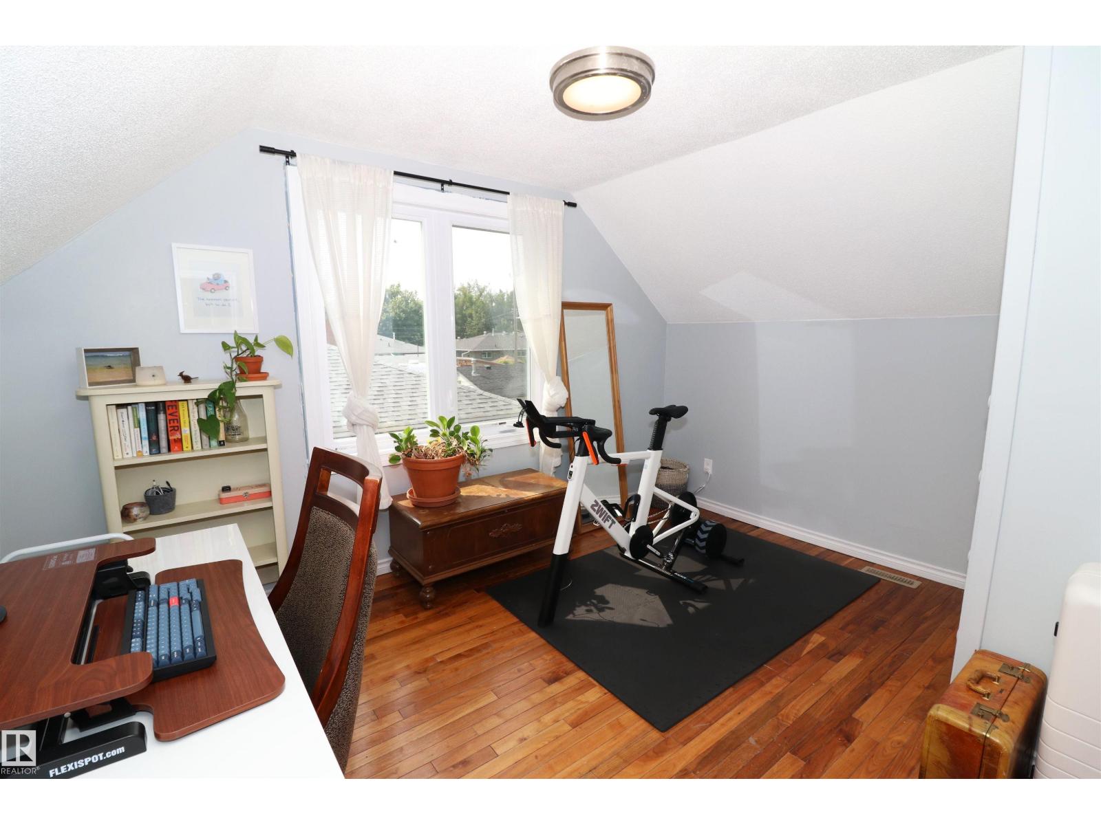 8620 79 ST NW - Image 33
