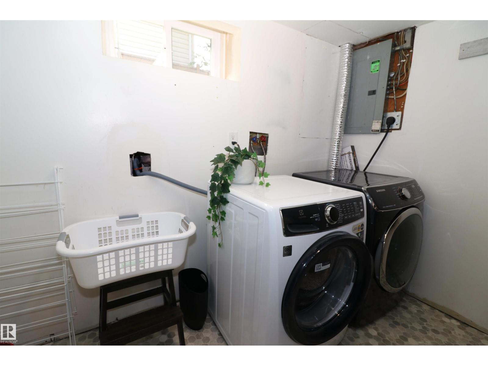 8620 79 ST NW - Image 51