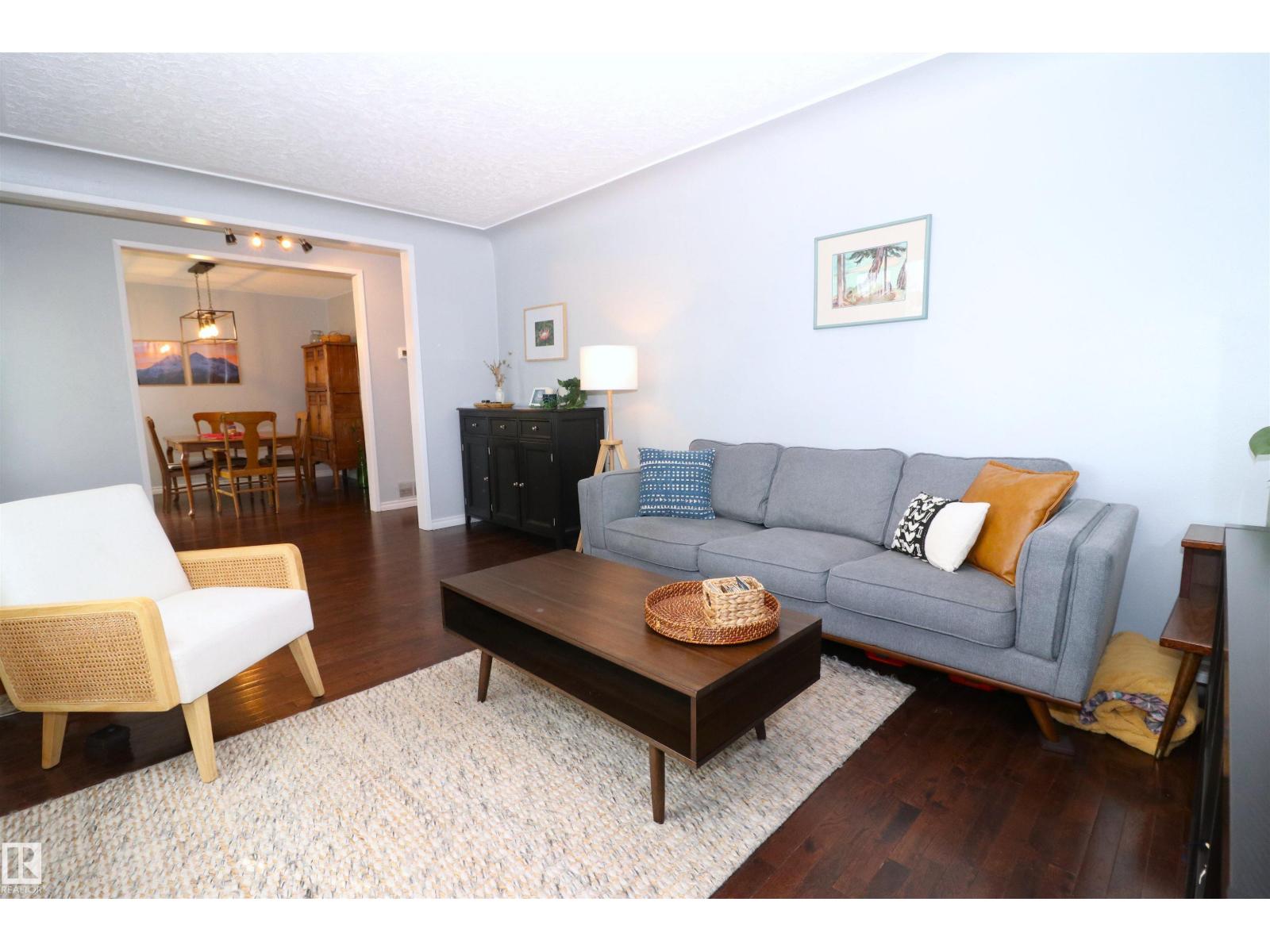 8620 79 ST NW - 9