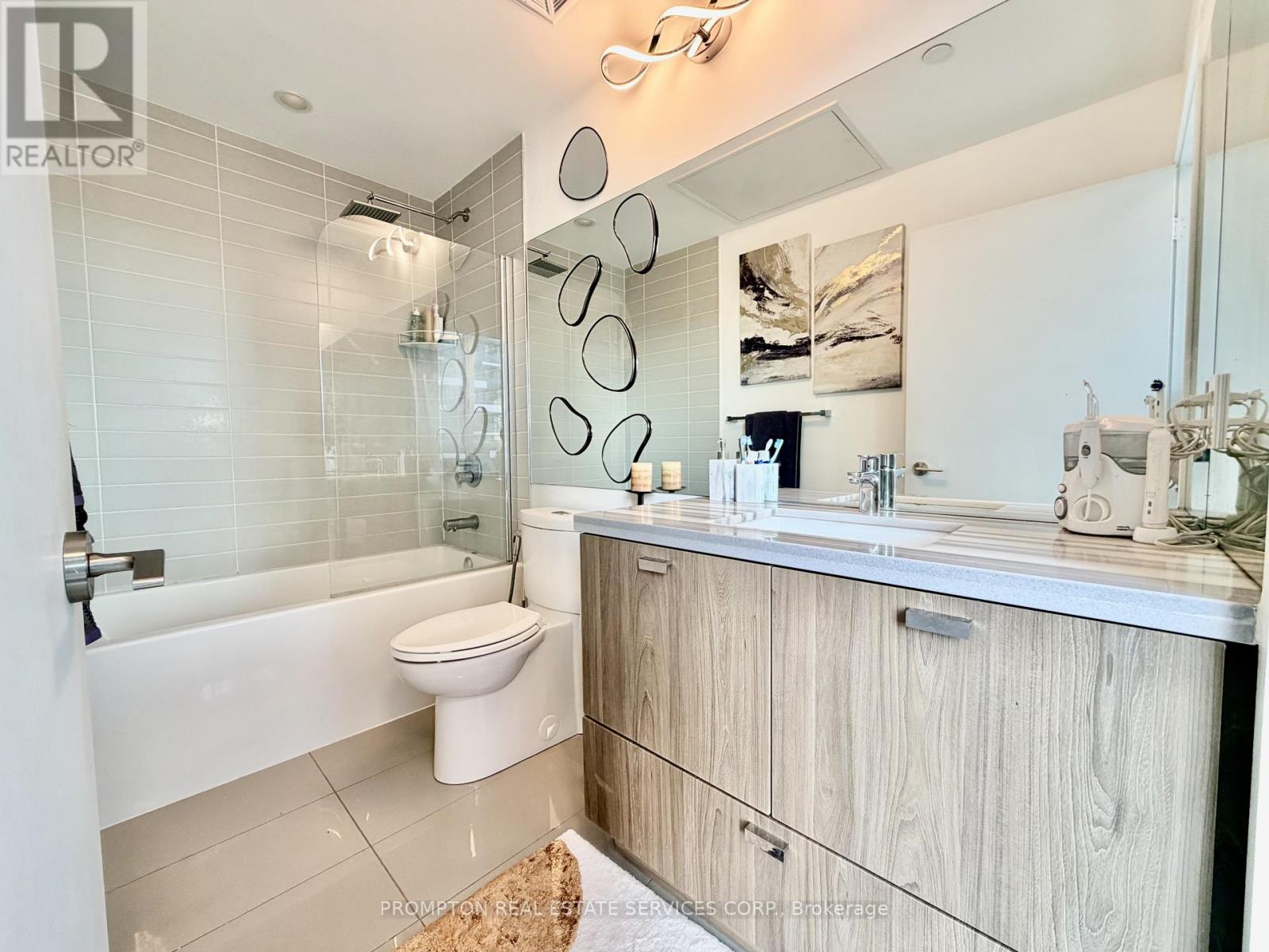#3004 290 ADELAIDE STREET W - 24