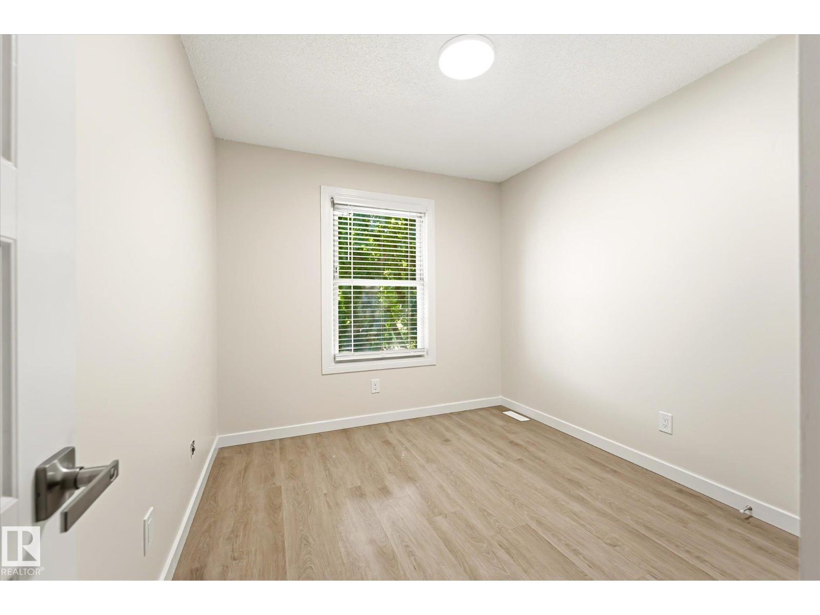 18439 66 AV NW - 22