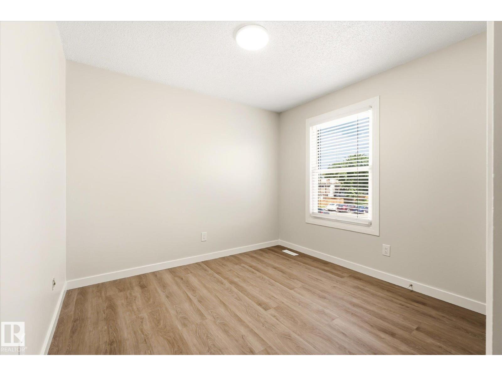 18439 66 AV NW - Image 25