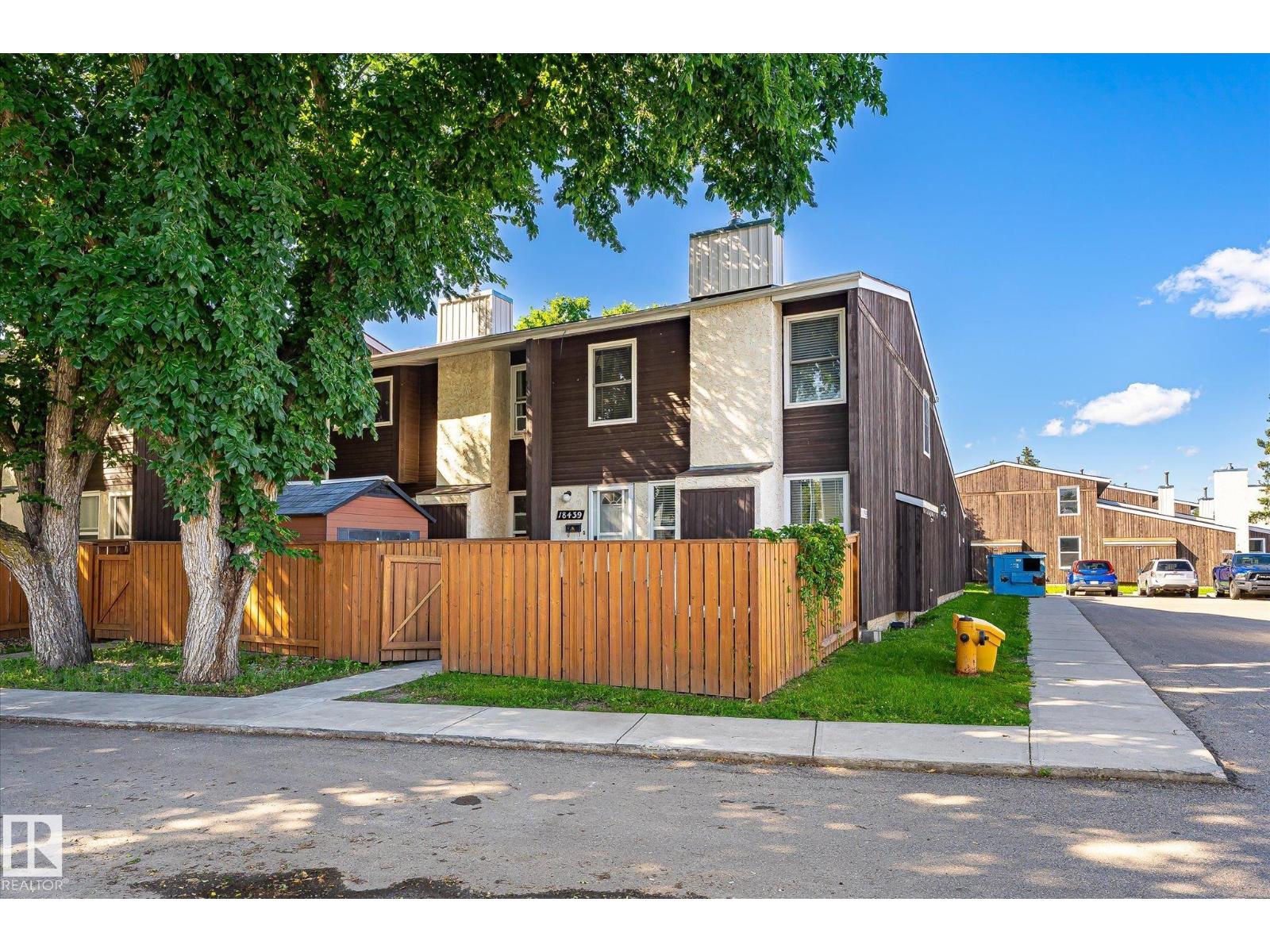 18439 66 AV NW - 2
