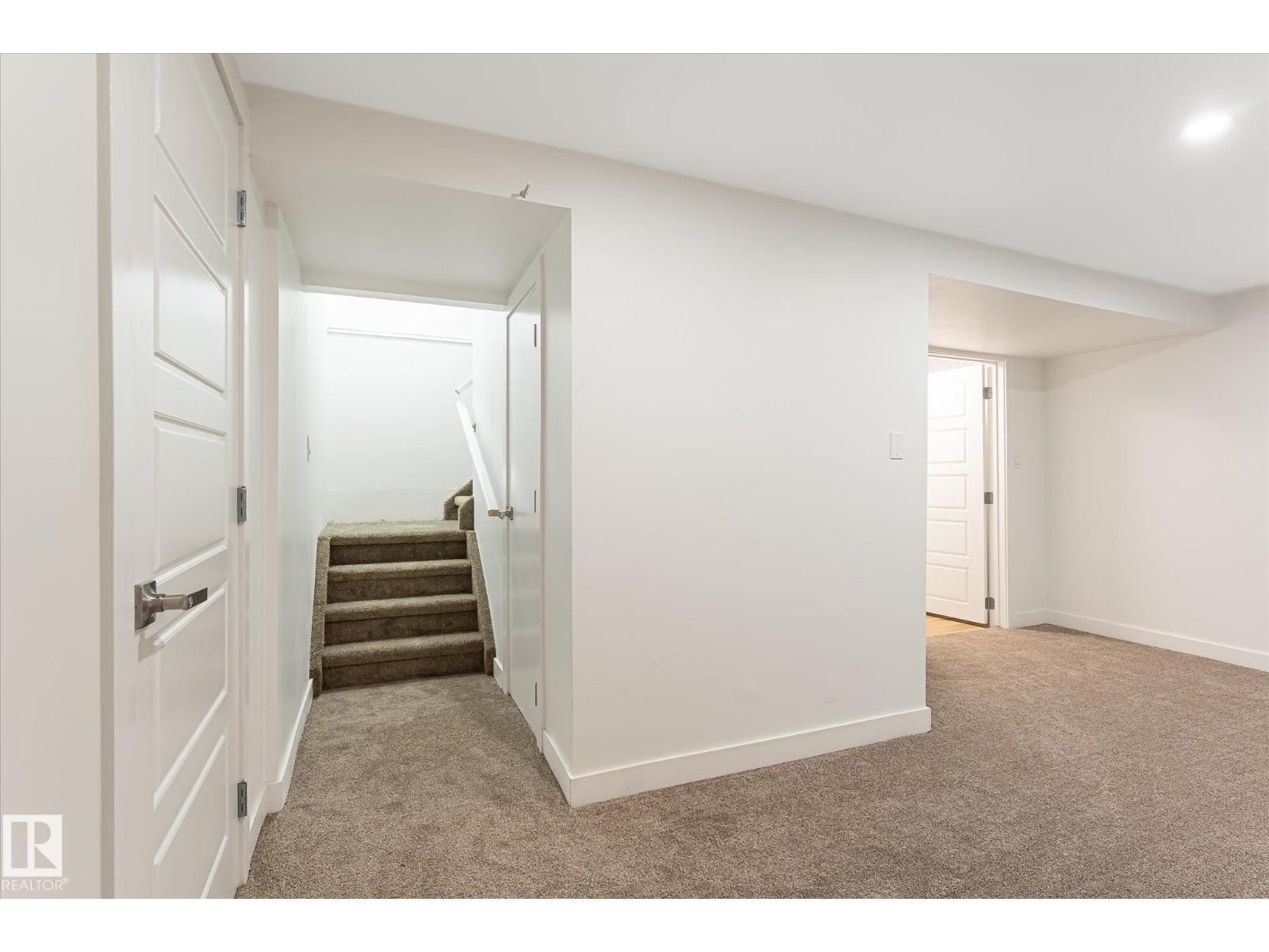 18439 66 AV NW - Image 30