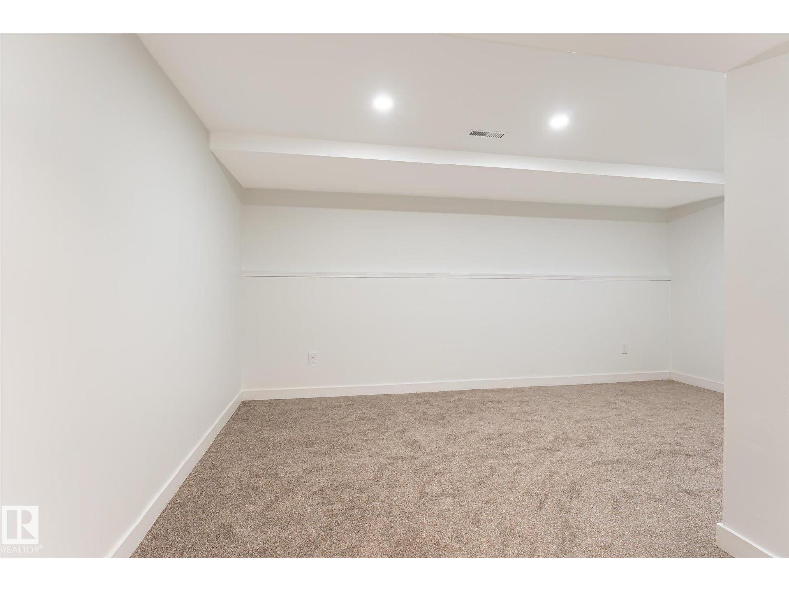 18439 66 AV NW - Image 33