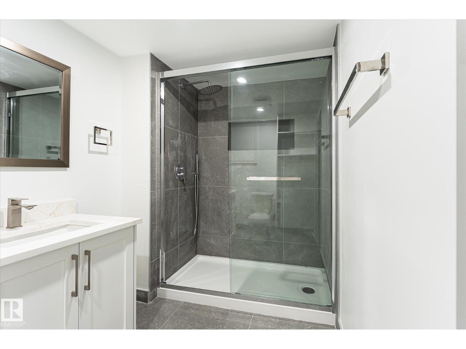 18439 66 AV NW - Image 39