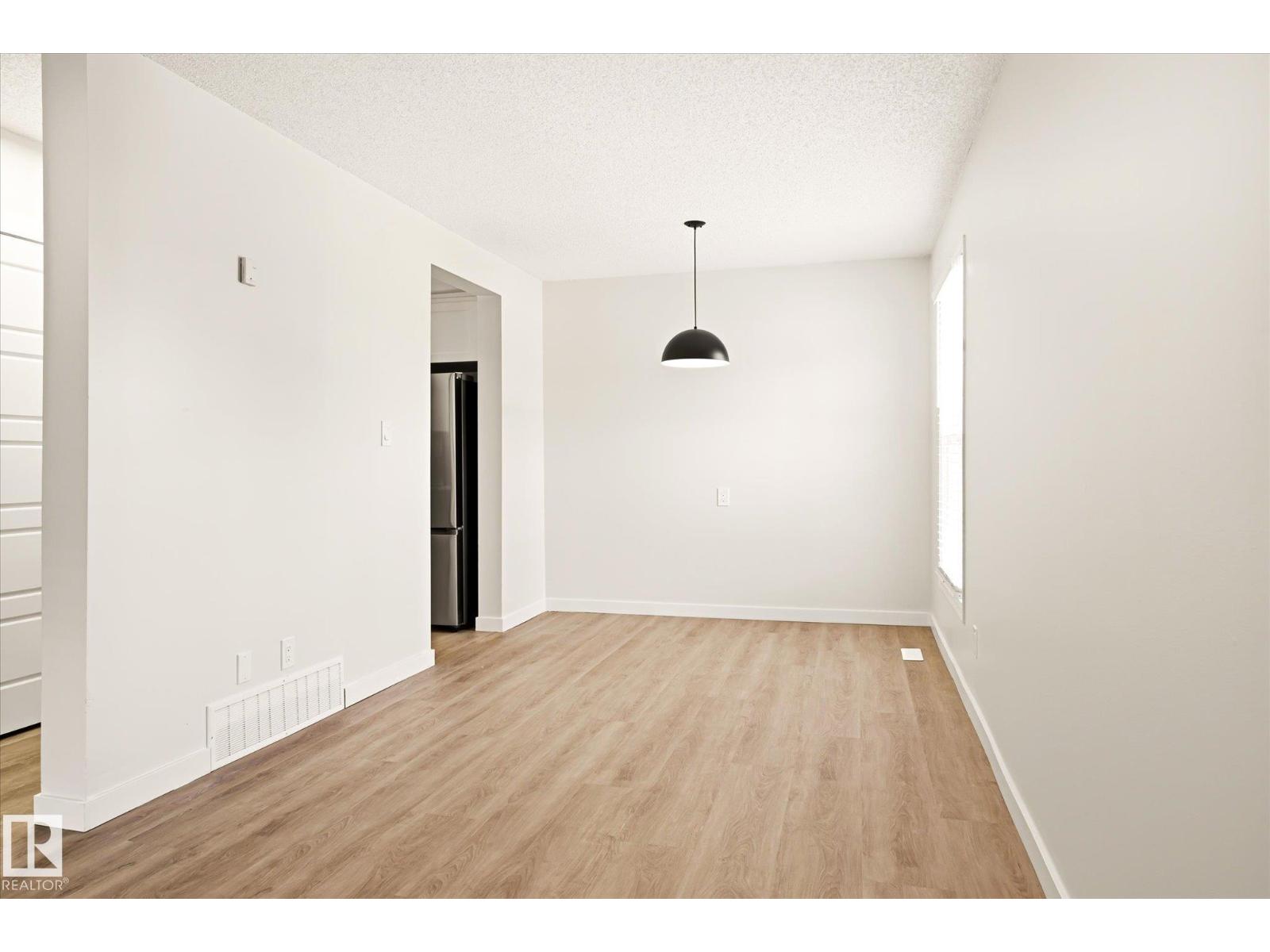 18439 66 AV NW - Image 9