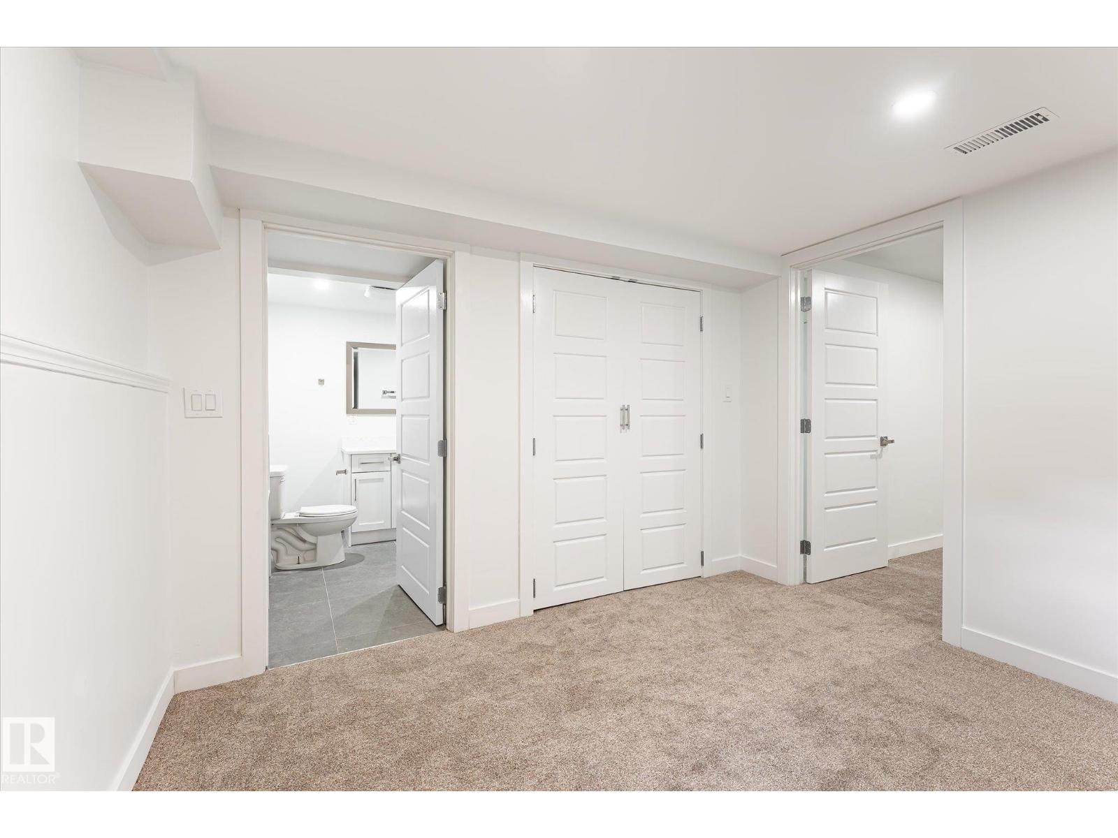 18439 66 AV NW - Image 37