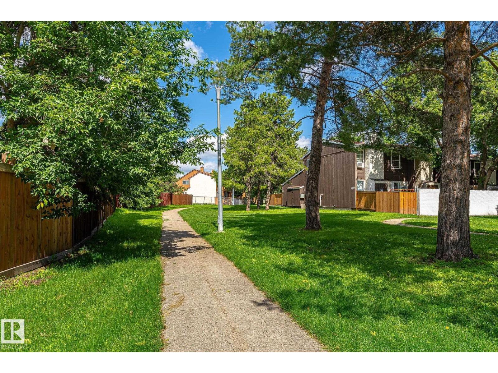 18439 66 AV NW - 43