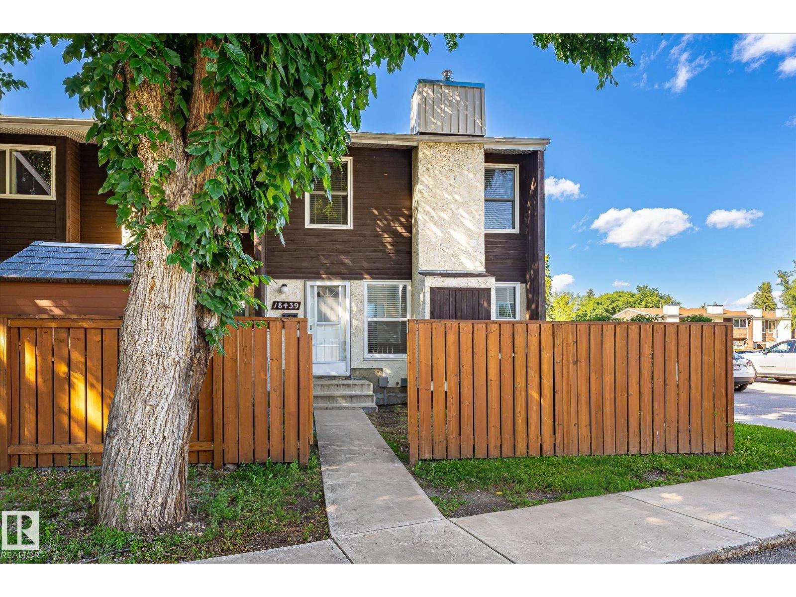 18439 66 AV NW - 49