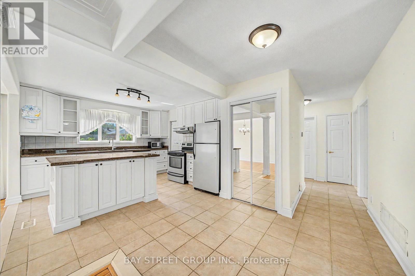 32 ALANADALE AVENUE - 10