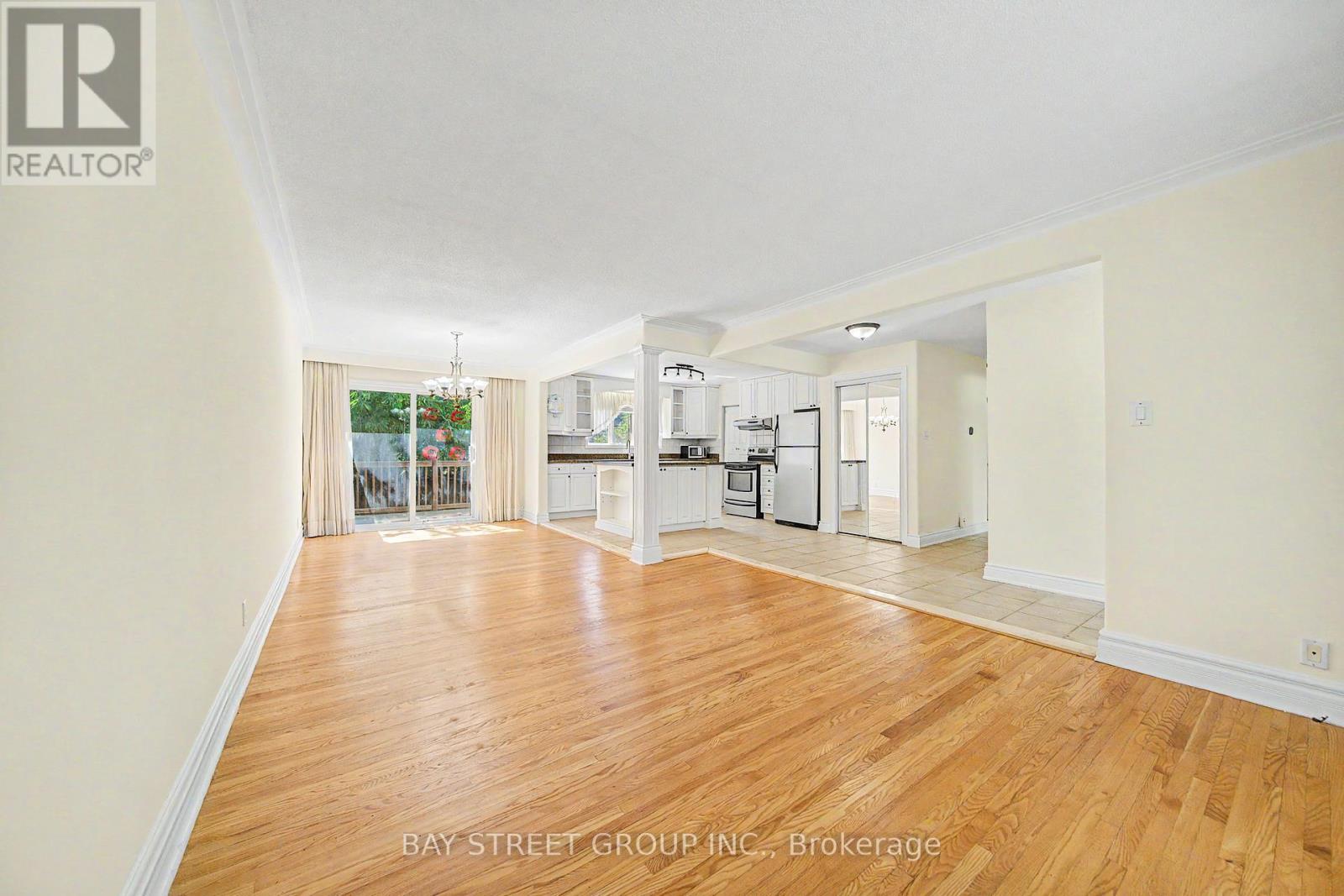 32 ALANADALE AVENUE - 3