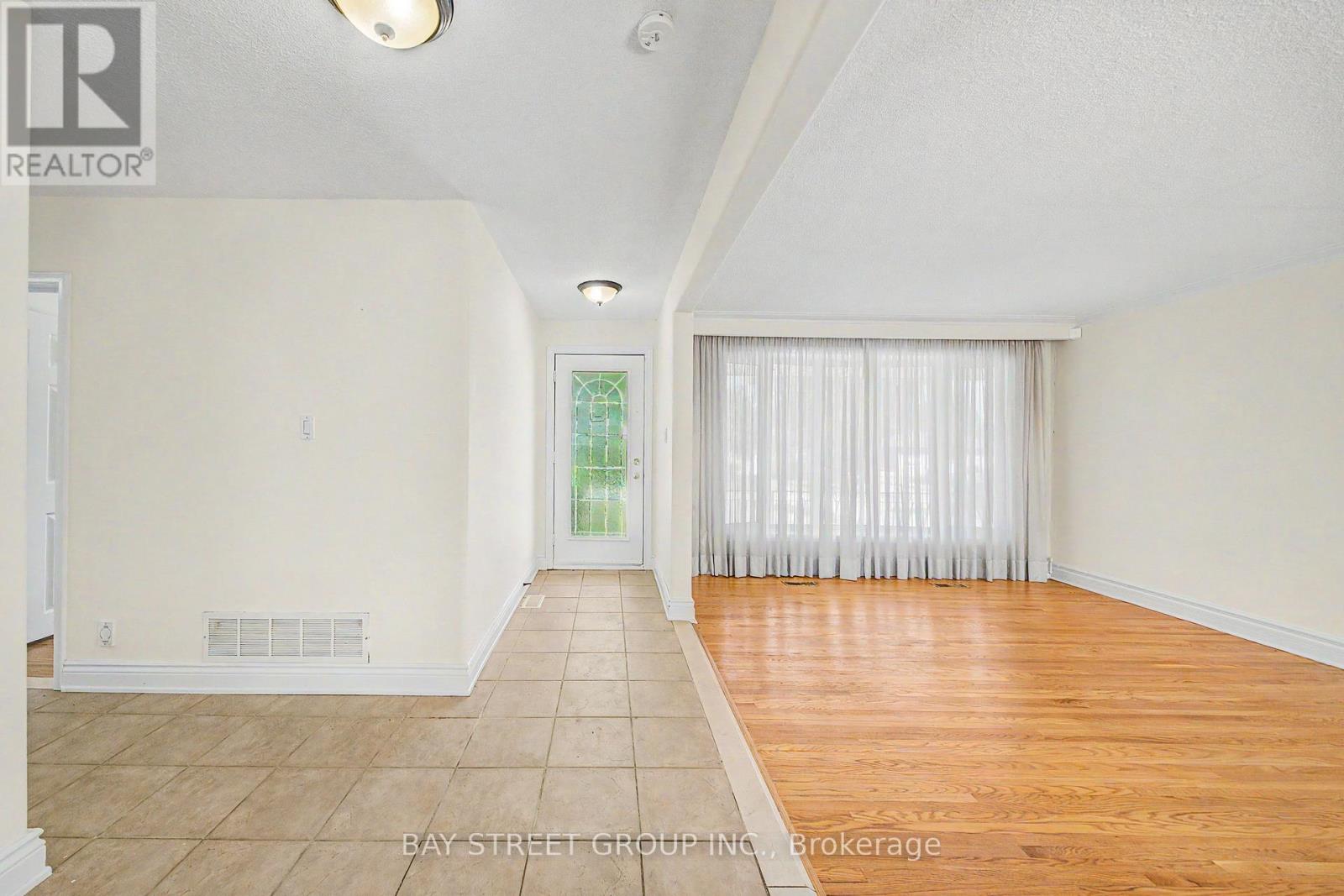 32 ALANADALE AVENUE - 4