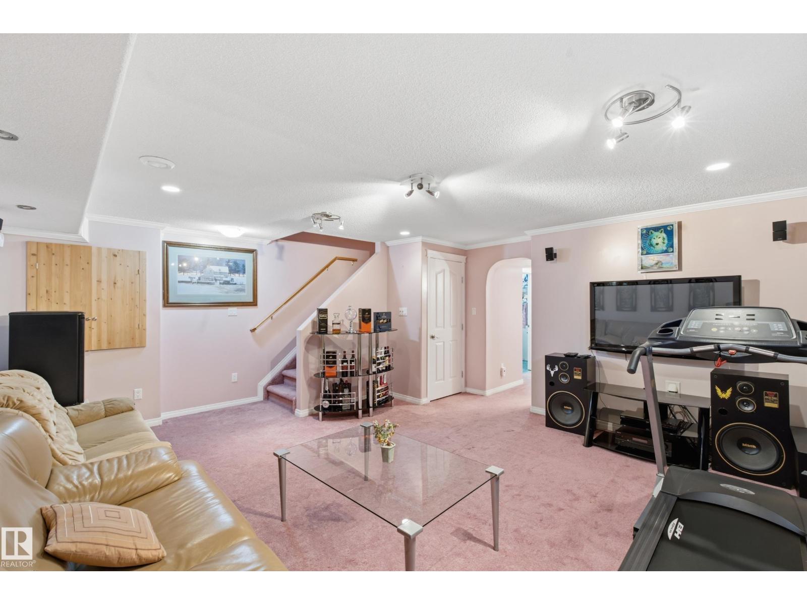 2806 31 ST NW - Image 33