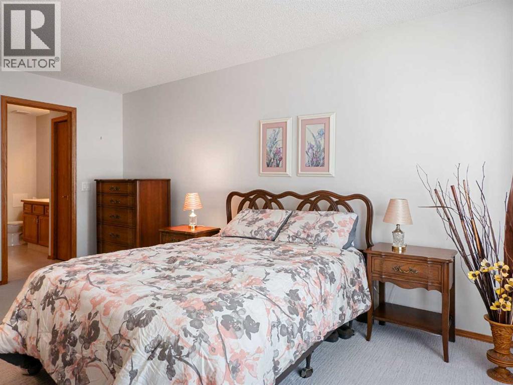 277 Arbour Cliff Close NW - 17