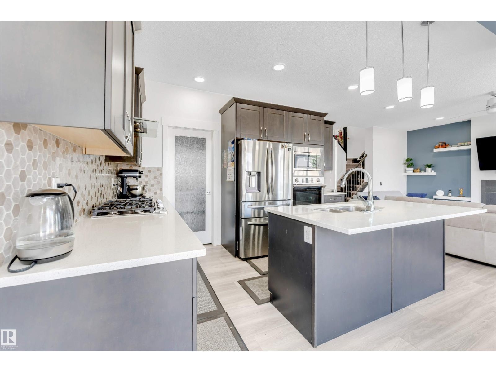 2912 12 AV NW - Image 17