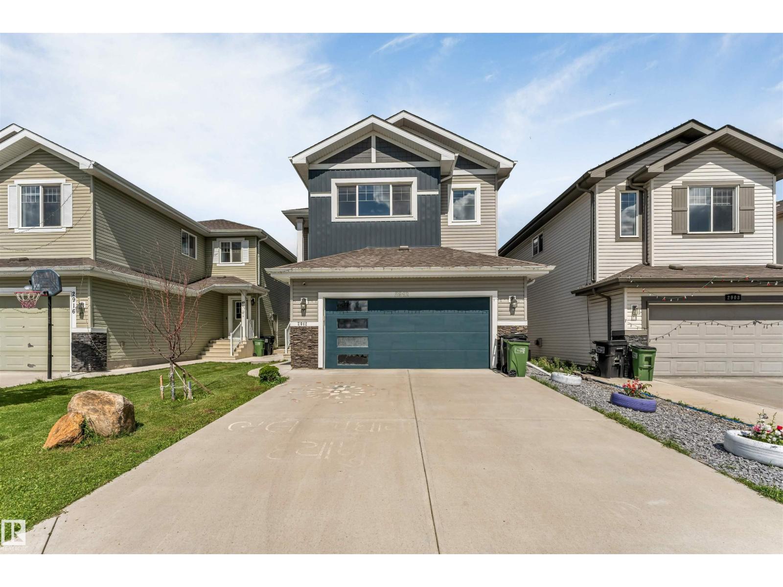 2912 12 AV NW - 2