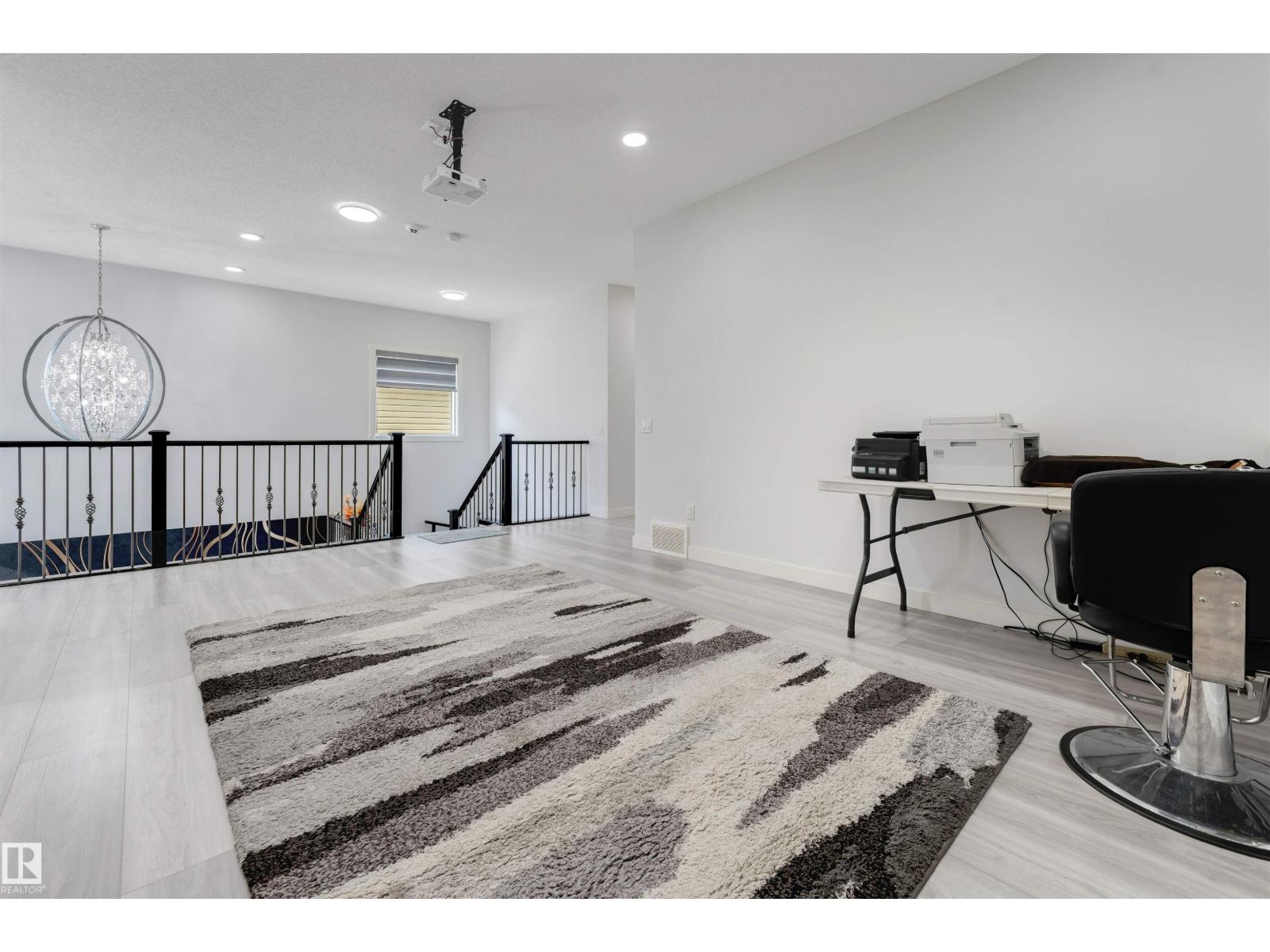 2912 12 AV NW - Image 20