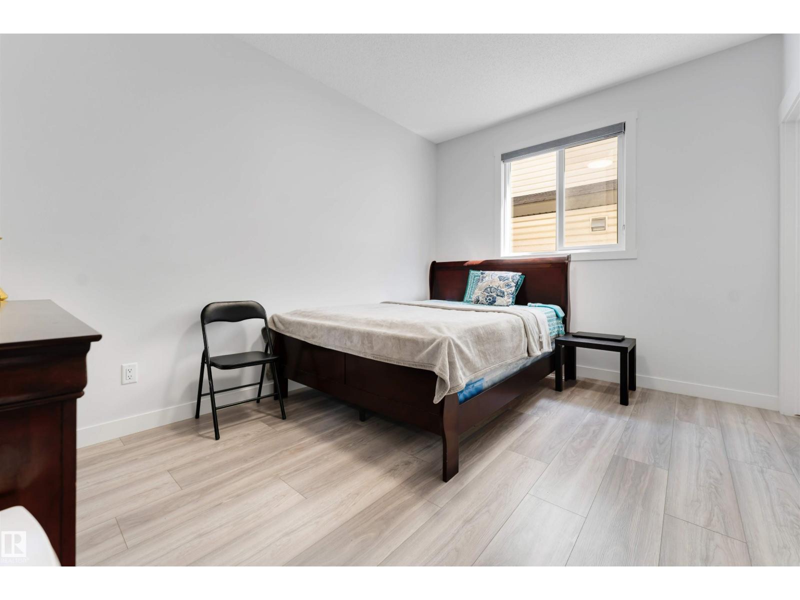 2912 12 AV NW - Image 24