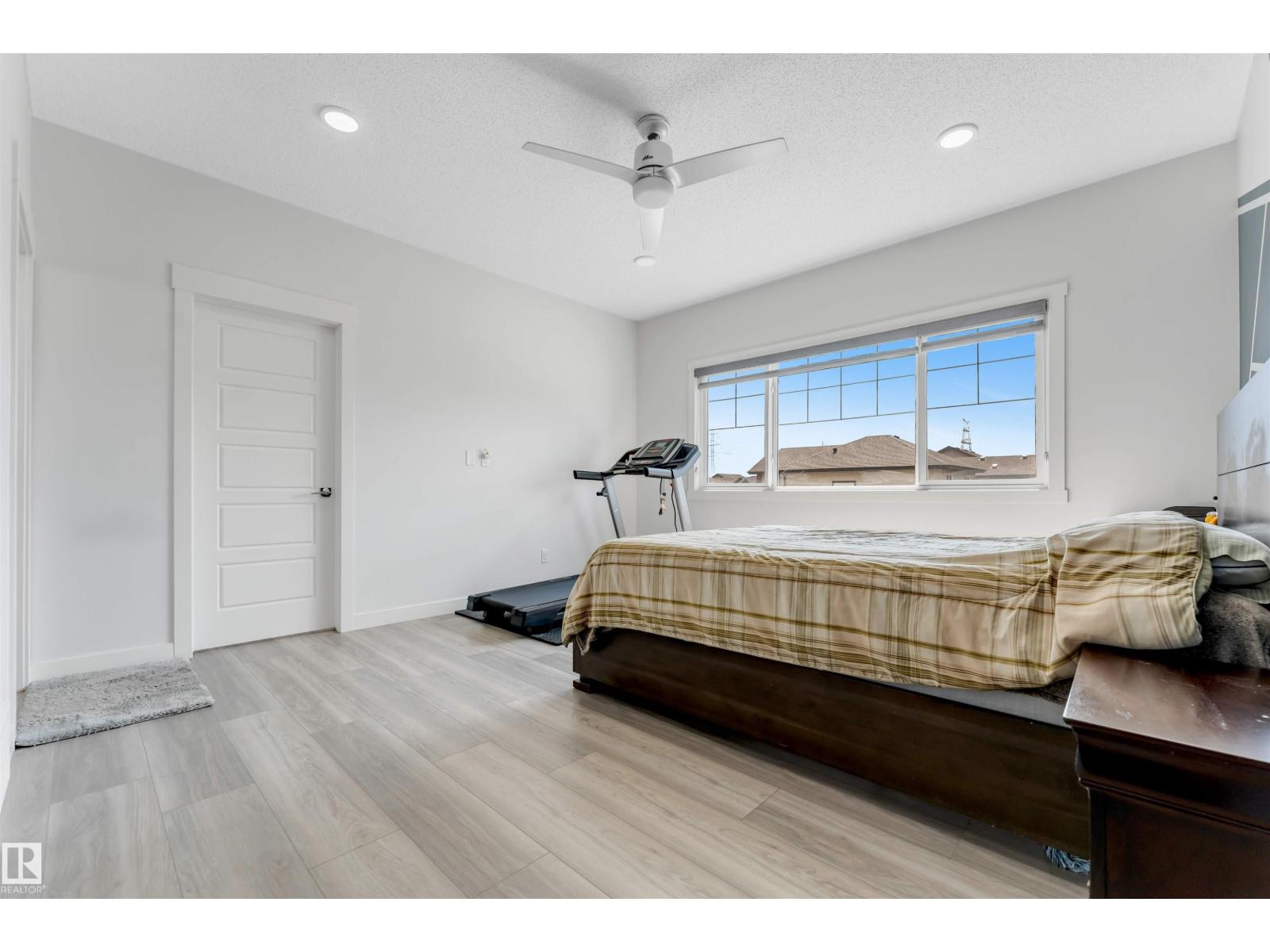 2912 12 AV NW - Image 25