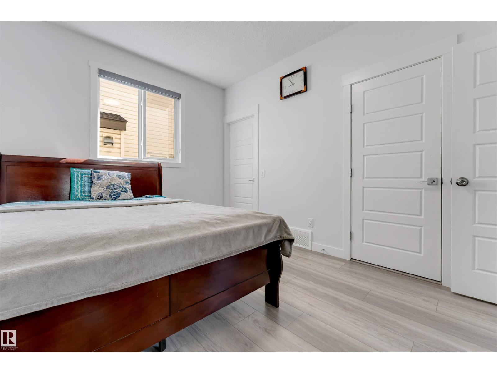 2912 12 AV NW - 26