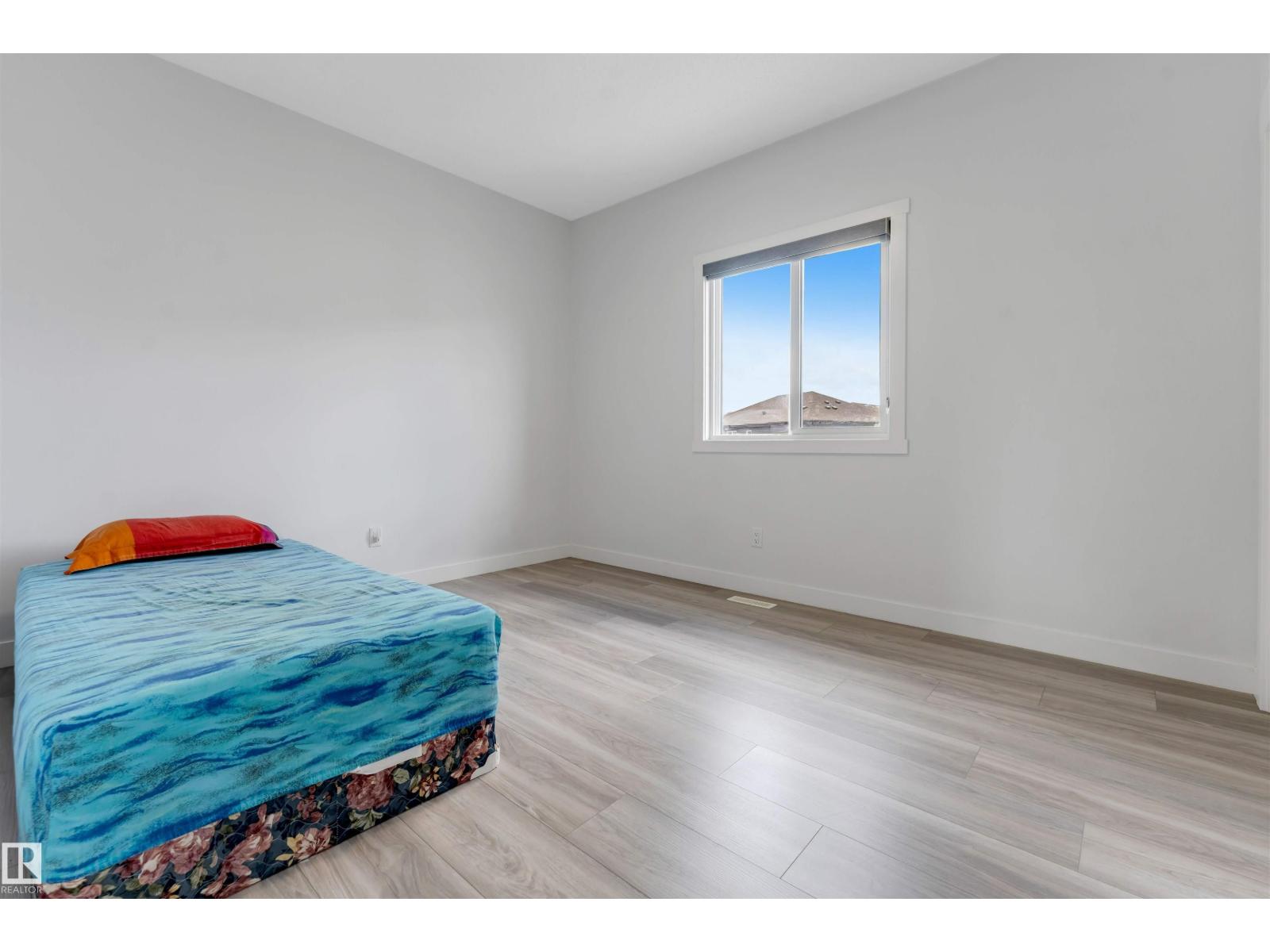 2912 12 AV NW - Image 27