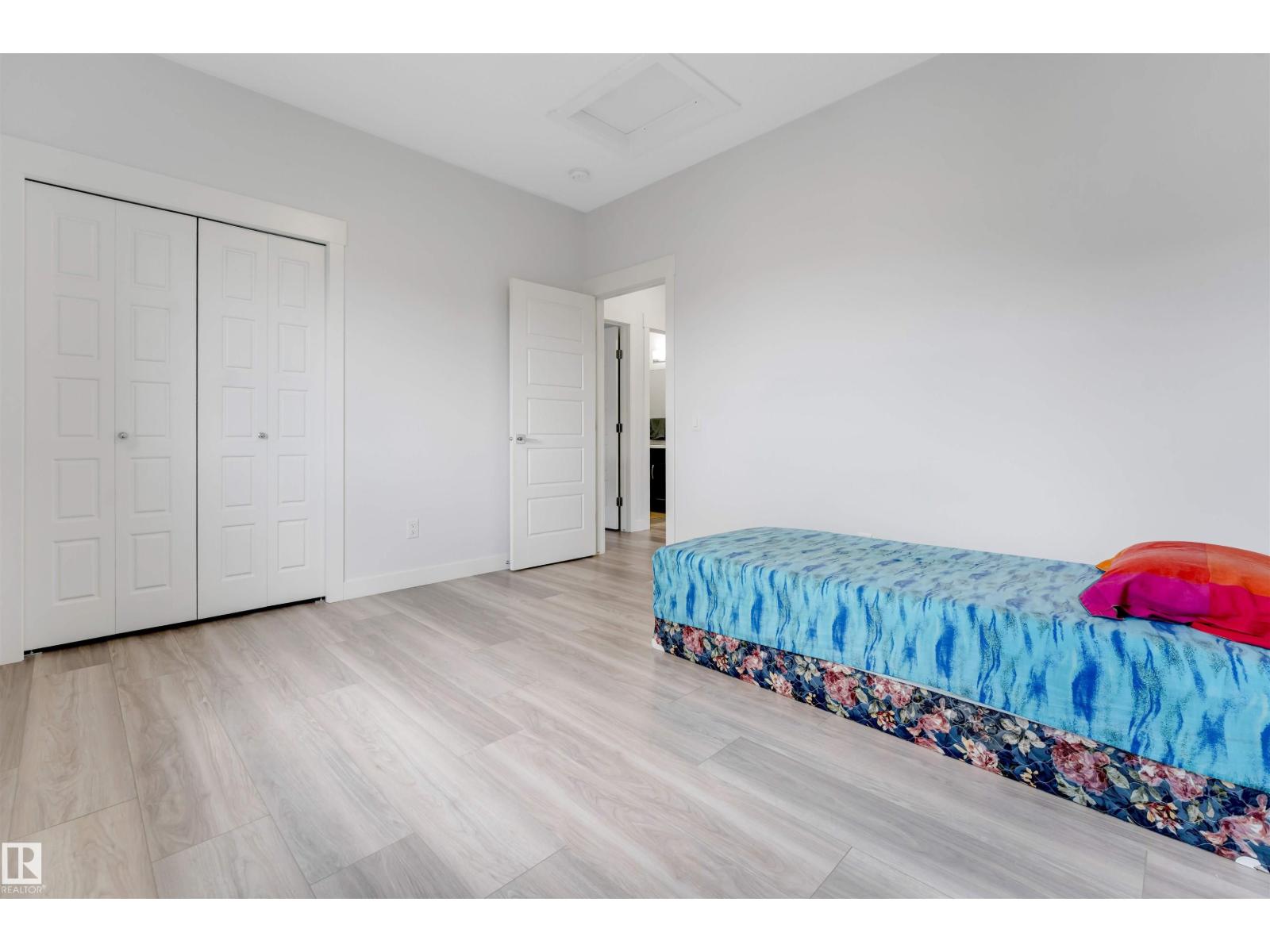 2912 12 AV NW - Image 28