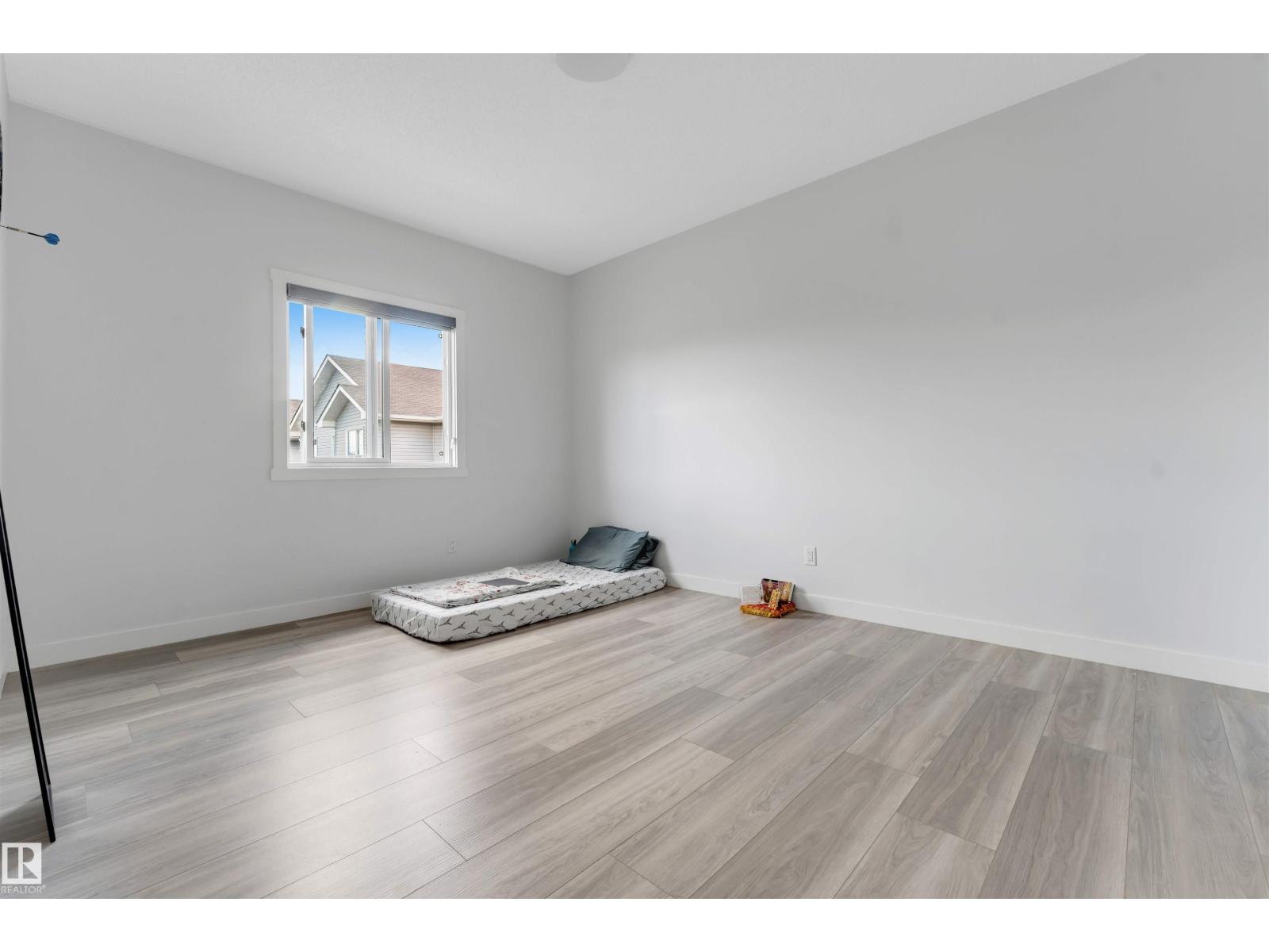 2912 12 AV NW - Image 29