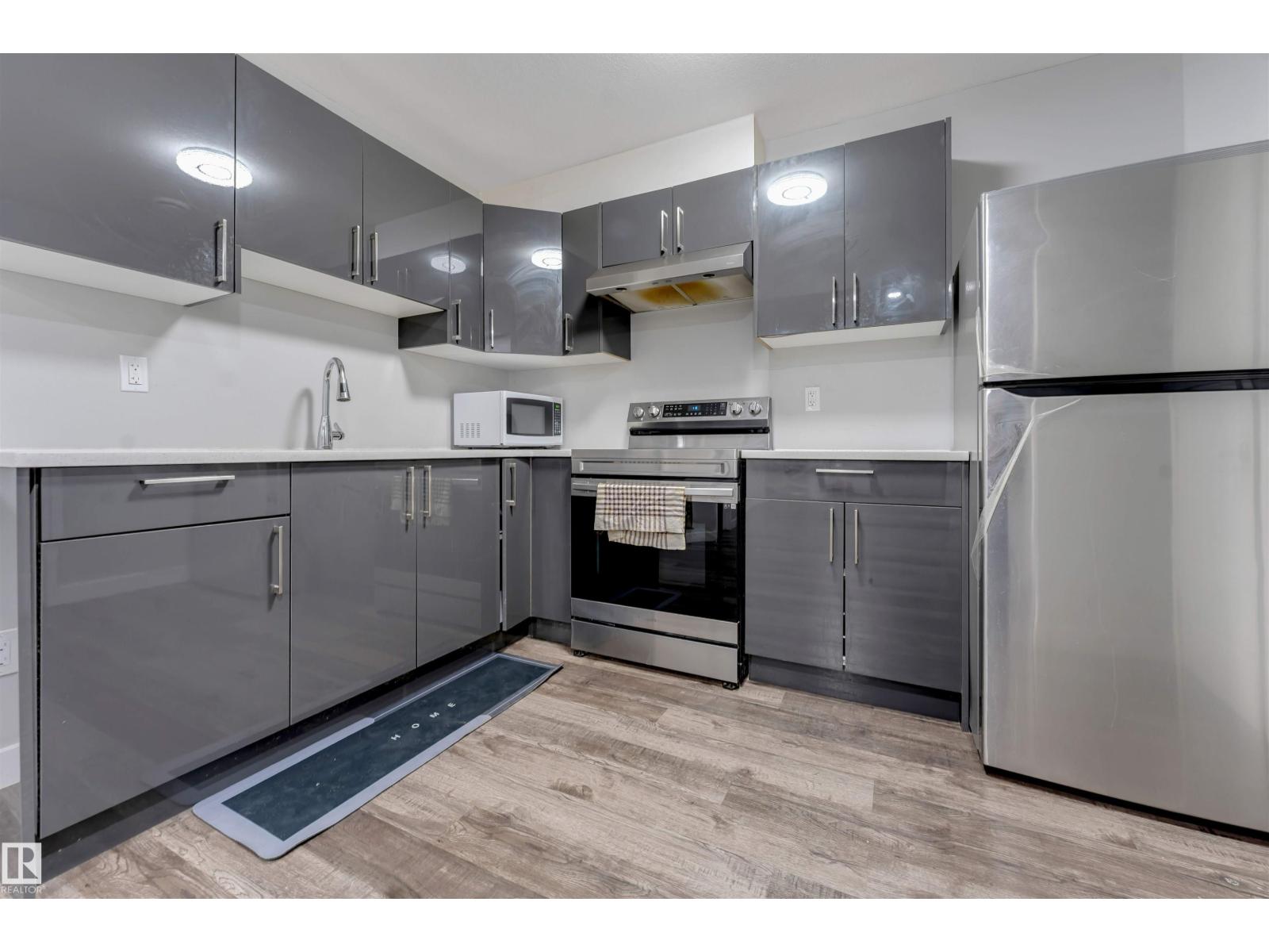 2912 12 AV NW - Image 42