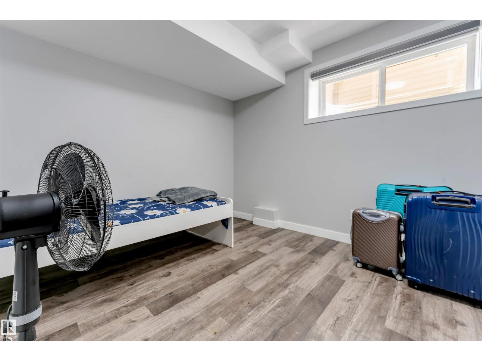 2912 12 AV NW - Image 44