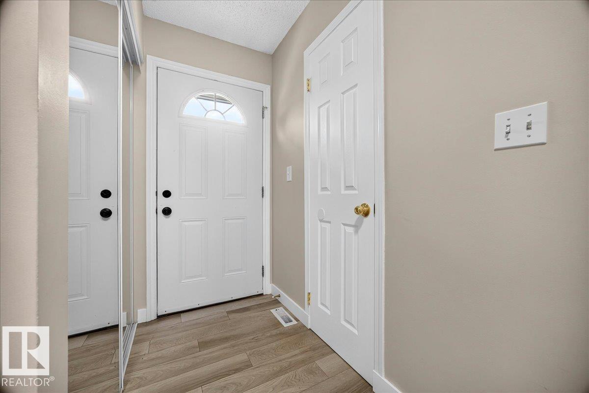 #23 10453 20 AV NW - 7