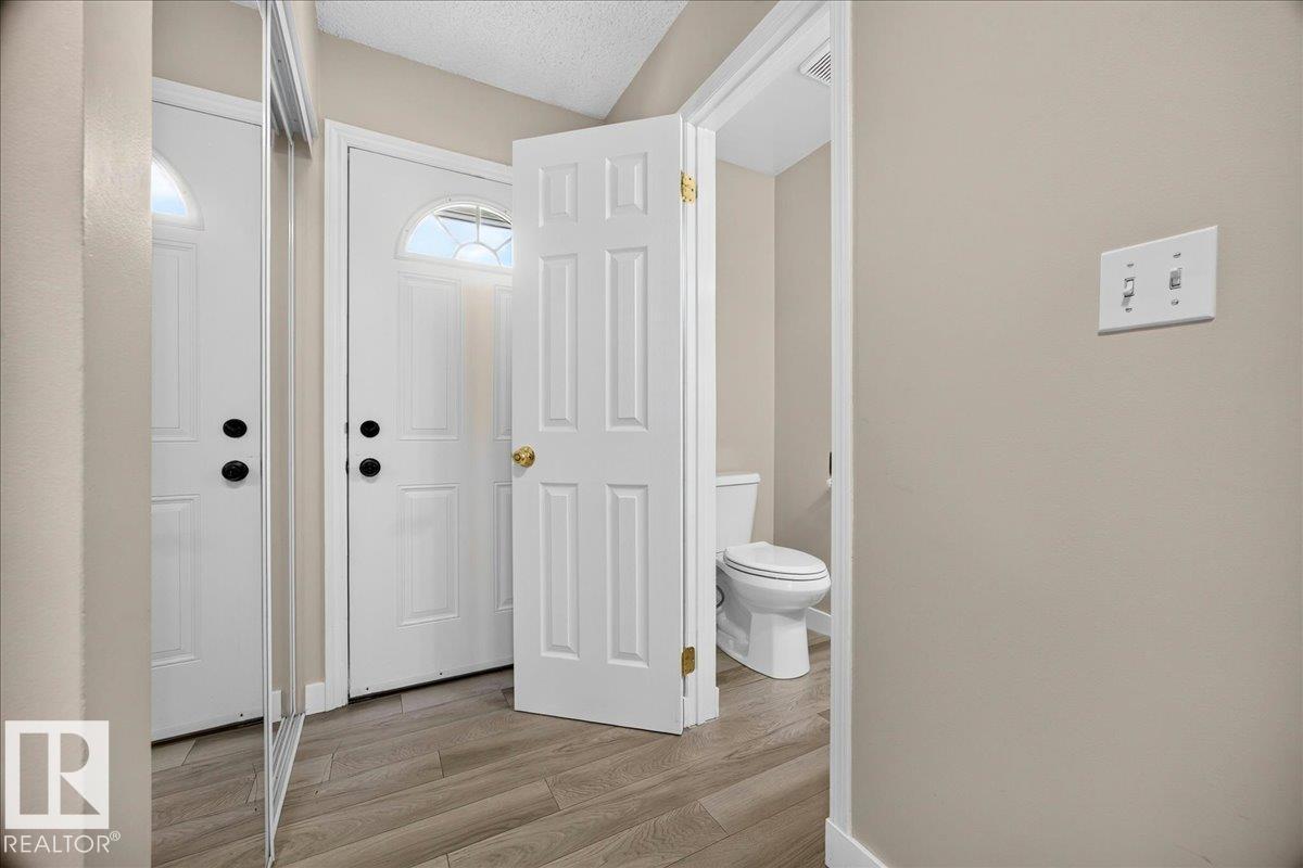 #23 10453 20 AV NW - 9