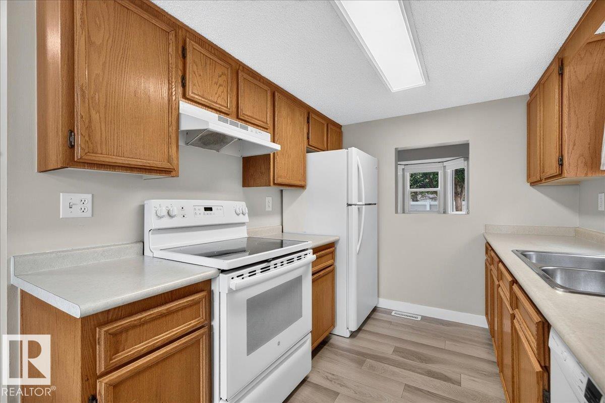 #23 10453 20 AV NW - 15
