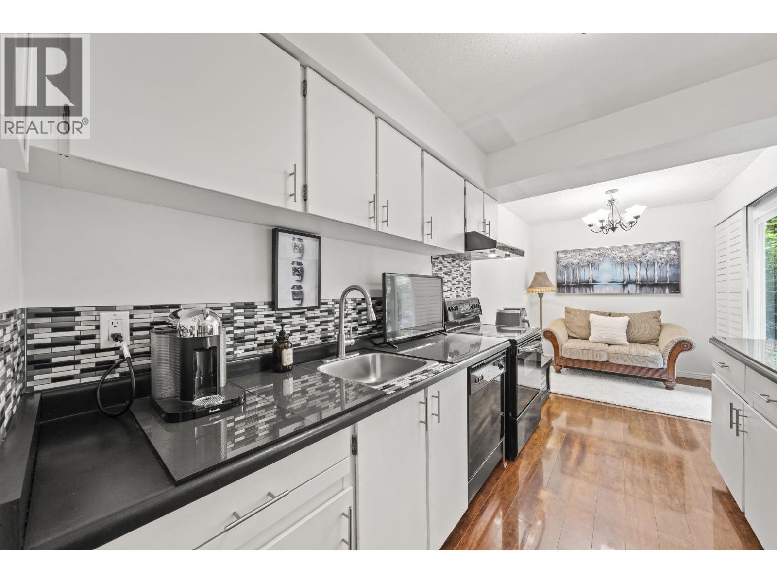 3 Bed, 2 Bath House for Sale in Burnaby – 30 9101 FOREST GROVE DRIVE, Burnaby – MLS# R3153005 - Image 16