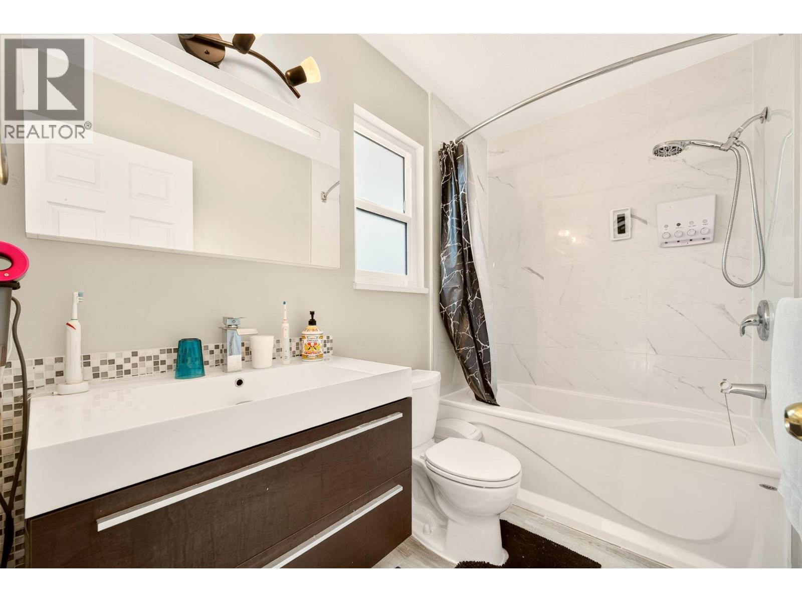 3 Bed, 3 Bath House for Sale in Delta – 5962 49A AVENUE, Delta – MLS# R3152841 - Image 26