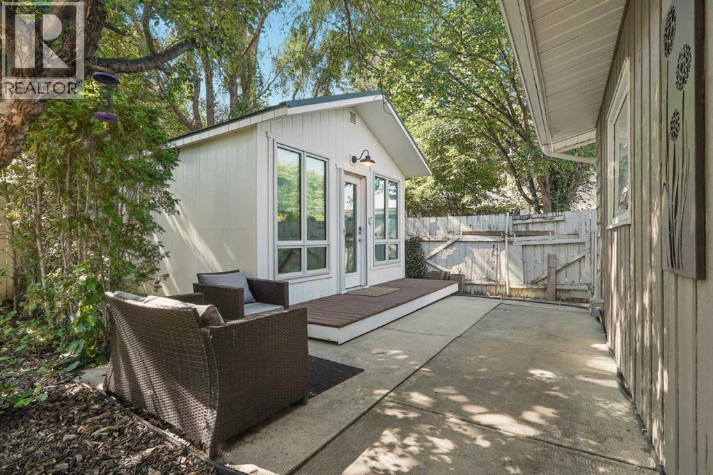 210 Dunkirk Street S - Image 48