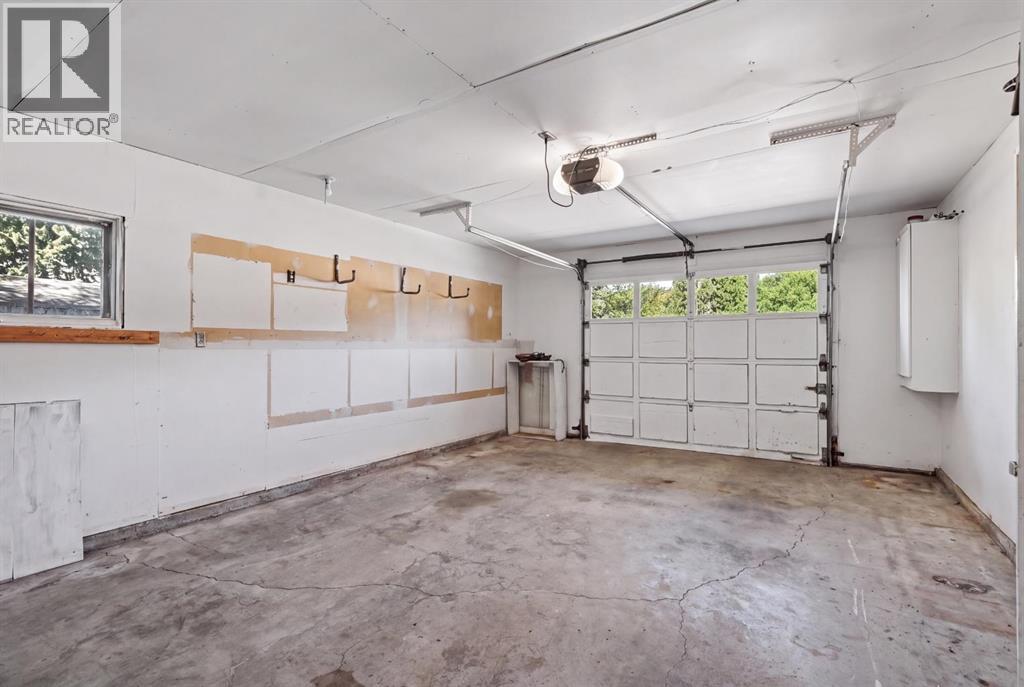 210 Dunkirk Street S - 50