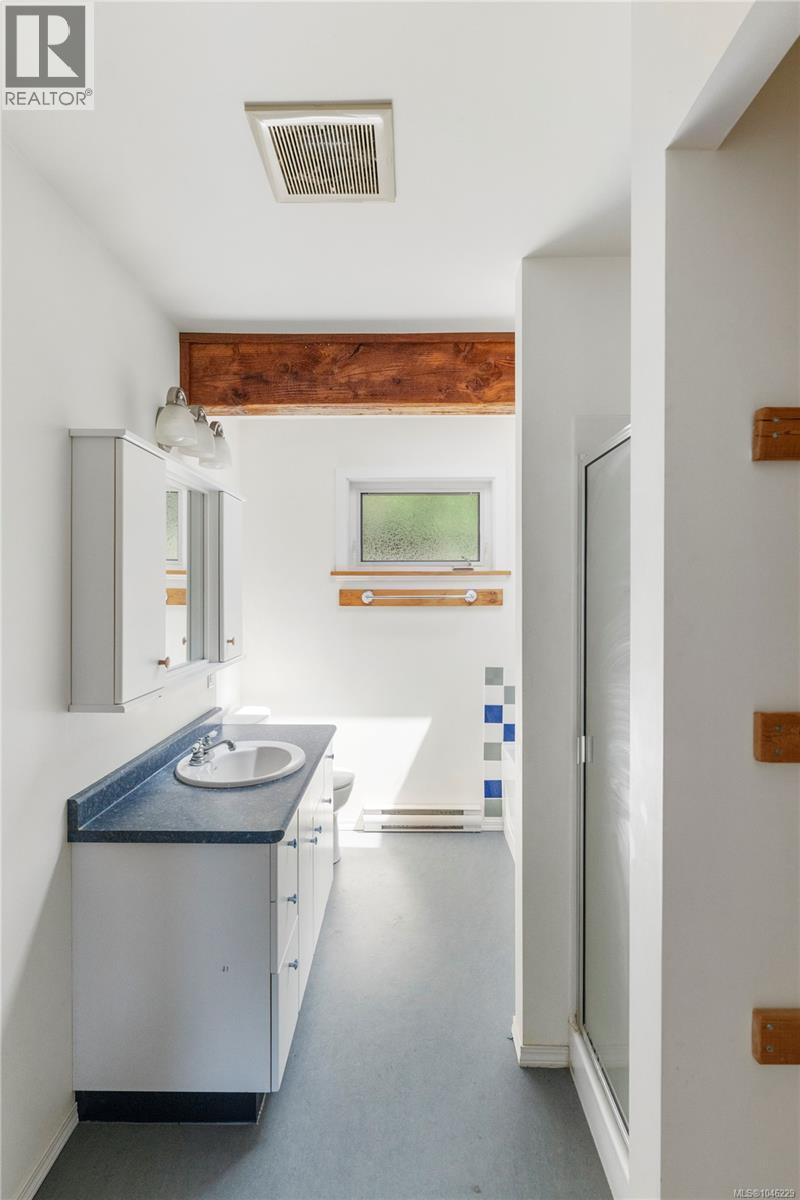 148 Oakspring Rd, Salt Spring