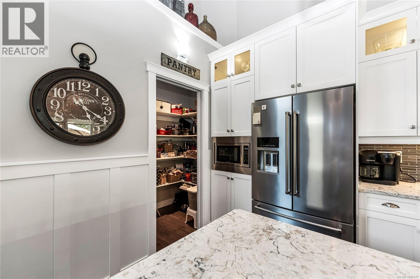 875 Pratt Rd - Image 9