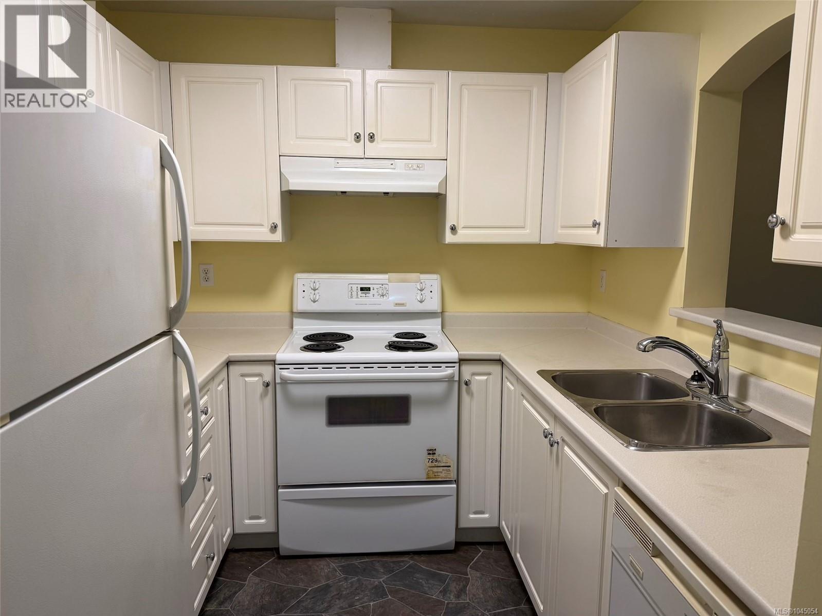 #204 2045 Carrick St - 8