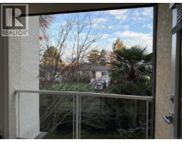 204 2045 Carrick St, Oak Bay, BC V8R2M5 Photo 13