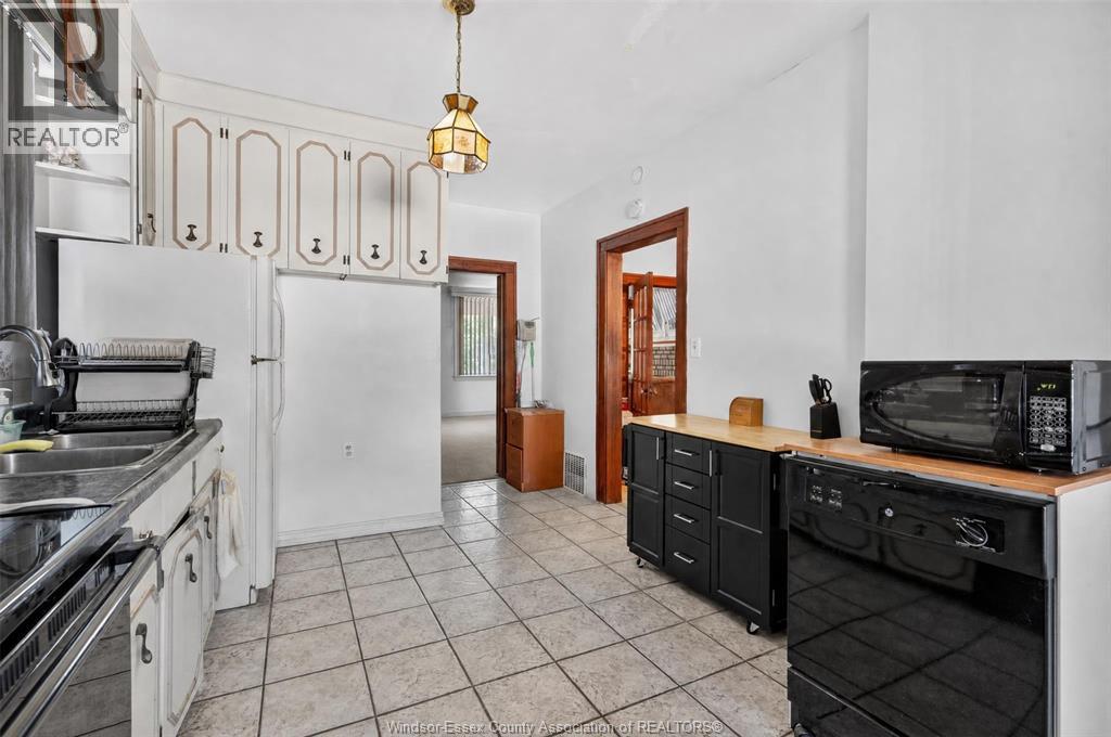 1342 Hall AVENUE - 10