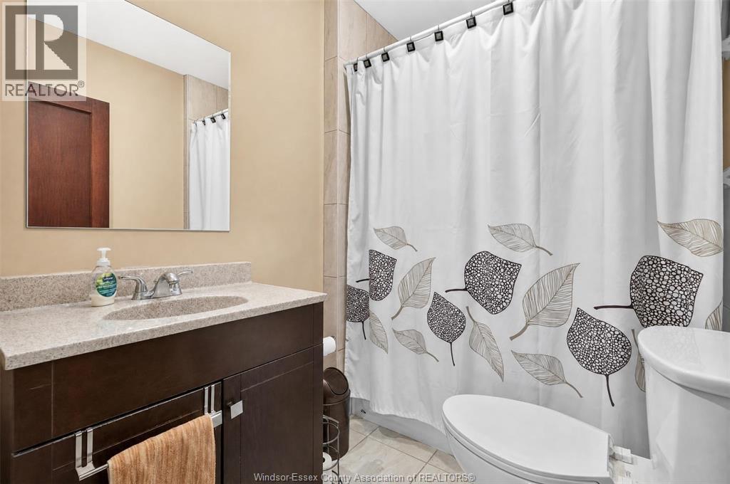 1342 Hall AVENUE - 26