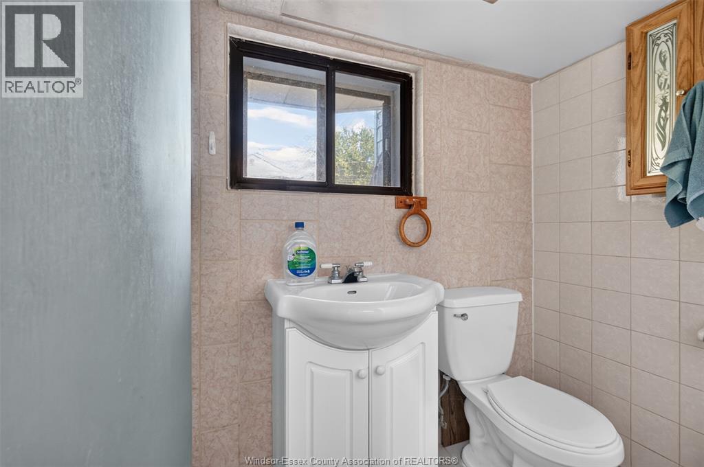 1342 Hall AVENUE - 29